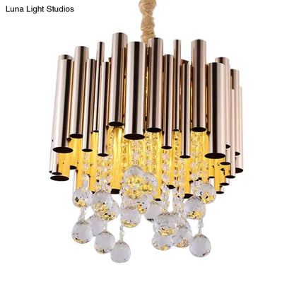 Lámpara de araña modernista de 6 luces con tubo delgado en acabado dorado/rojo rosa con detalles de bolas de cristal