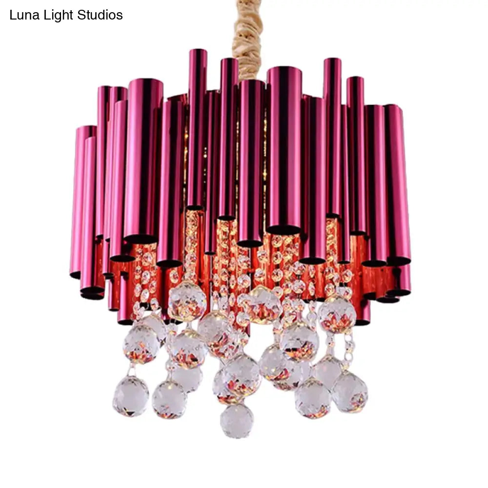 Lámpara de araña modernista de 6 luces con tubo delgado en acabado dorado/rojo rosa con detalles de bolas de cristal