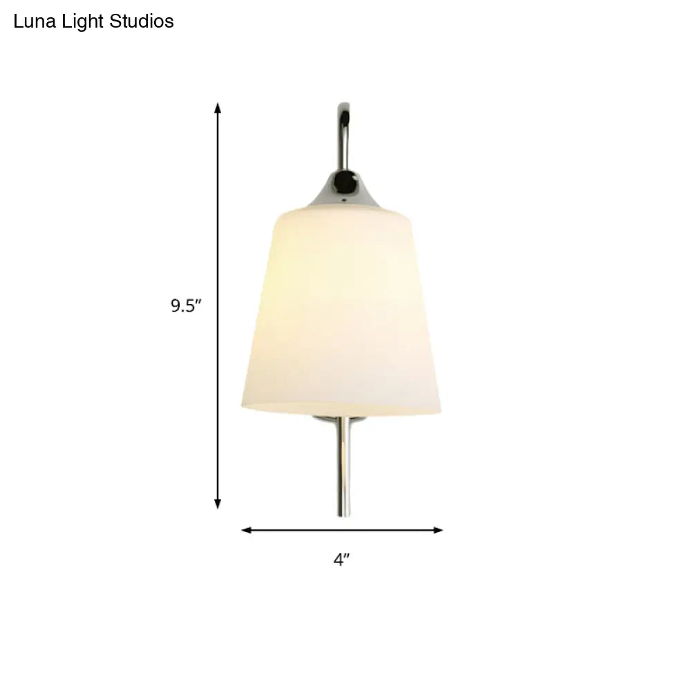 Aplique de pared DecorBites™ Modernist Bell de cristal opalino con brazo curvo