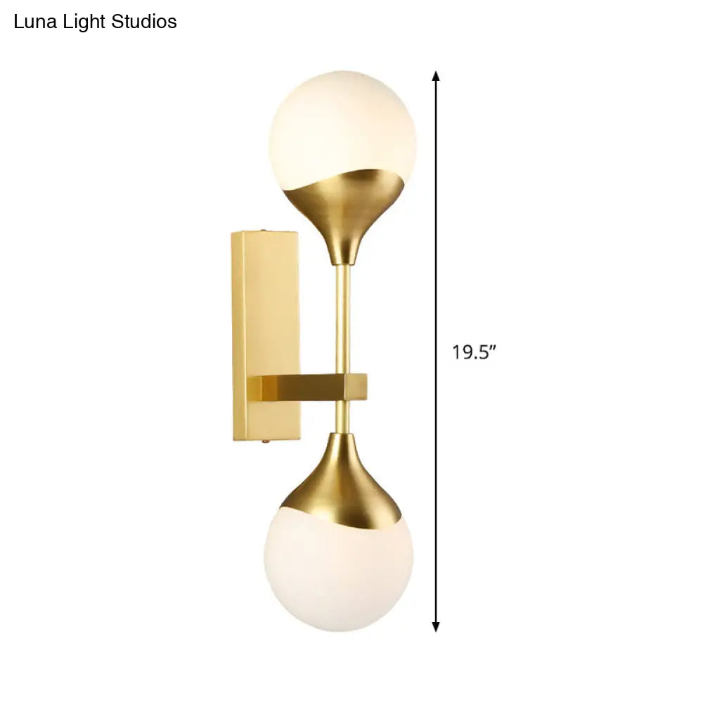 Aplique de pared DecorBites™ Modernist de latón con pantalla de cristal opalino - Iluminación de pared de 2 luces
