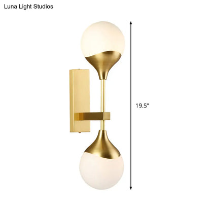 Aplique de pared DecorBites™ Modernist de latón con pantalla de cristal opalino - Iluminación de pared de 2 luces