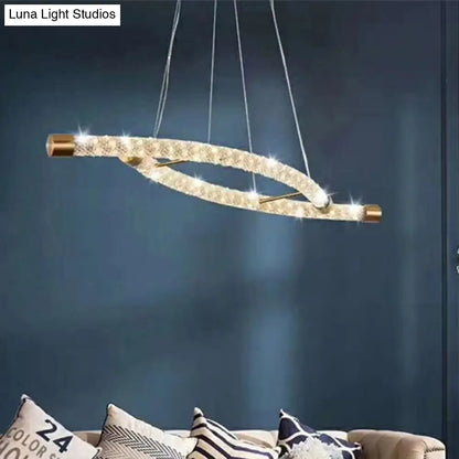 Lámpara de techo colgante modernista con cuerda LED dorada y cristal: impresionante lámpara para salón