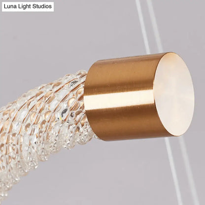 Lámpara de techo colgante modernista con cuerda LED dorada y cristal: impresionante lámpara para salón