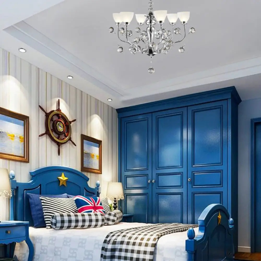 Lámpara de araña cónica modernista de 6 luces con cristal esmerilado y colgante de bola de cristal en cromo pulido