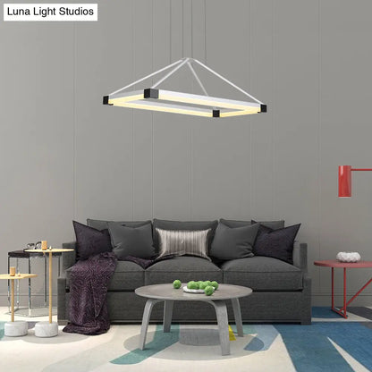 ثريا LED هرمية عصرية - أبيض/بني فاتح، عرض 23.5 بوصة/31.5 بوصة/39 بوصة، مصباح سقف معدني مع إضاءة دافئة