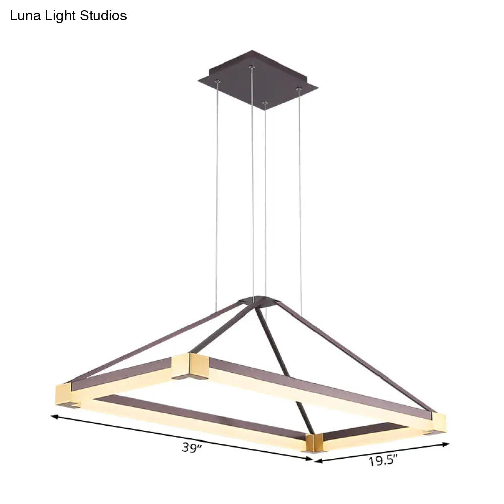ثريا LED هرمية عصرية - أبيض/بني فاتح، عرض 23.5 بوصة/31.5 بوصة/39 بوصة، مصباح سقف معدني مع إضاءة دافئة