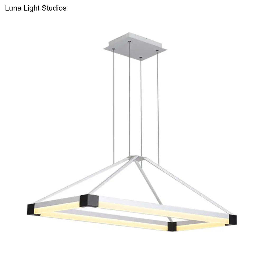 ثريا LED هرمية عصرية - أبيض/بني فاتح، عرض 23.5 بوصة/31.5 بوصة/39 بوصة، مصباح سقف معدني مع إضاءة دافئة