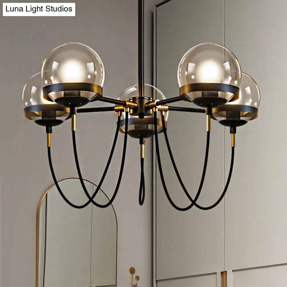 Lámpara de techo colgante modernista de múltiples luces: Cristal transparente global, negro/dorado, pantalla interior esférica de cristal ahumado