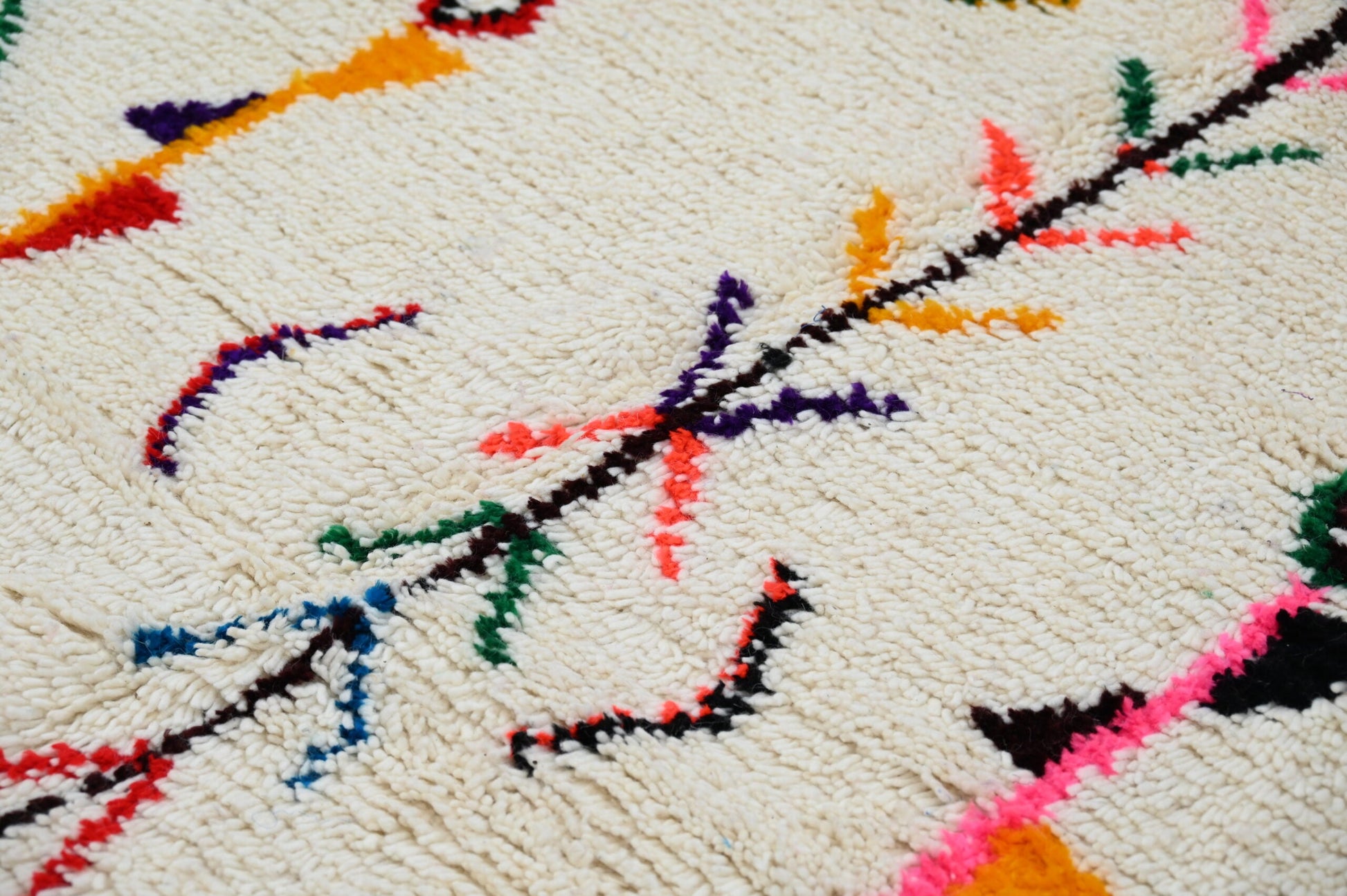 Moroccan Handmade Traditional Azilal Rug 252 X 145 Cm - Moroccan Rugs