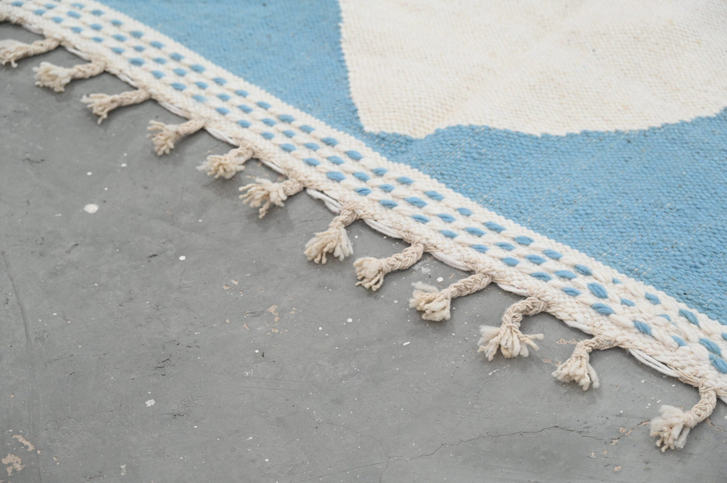 Moroccan Handmade Traditional Azilal Rug 260 X 141 Cm - Moroccan Rugs