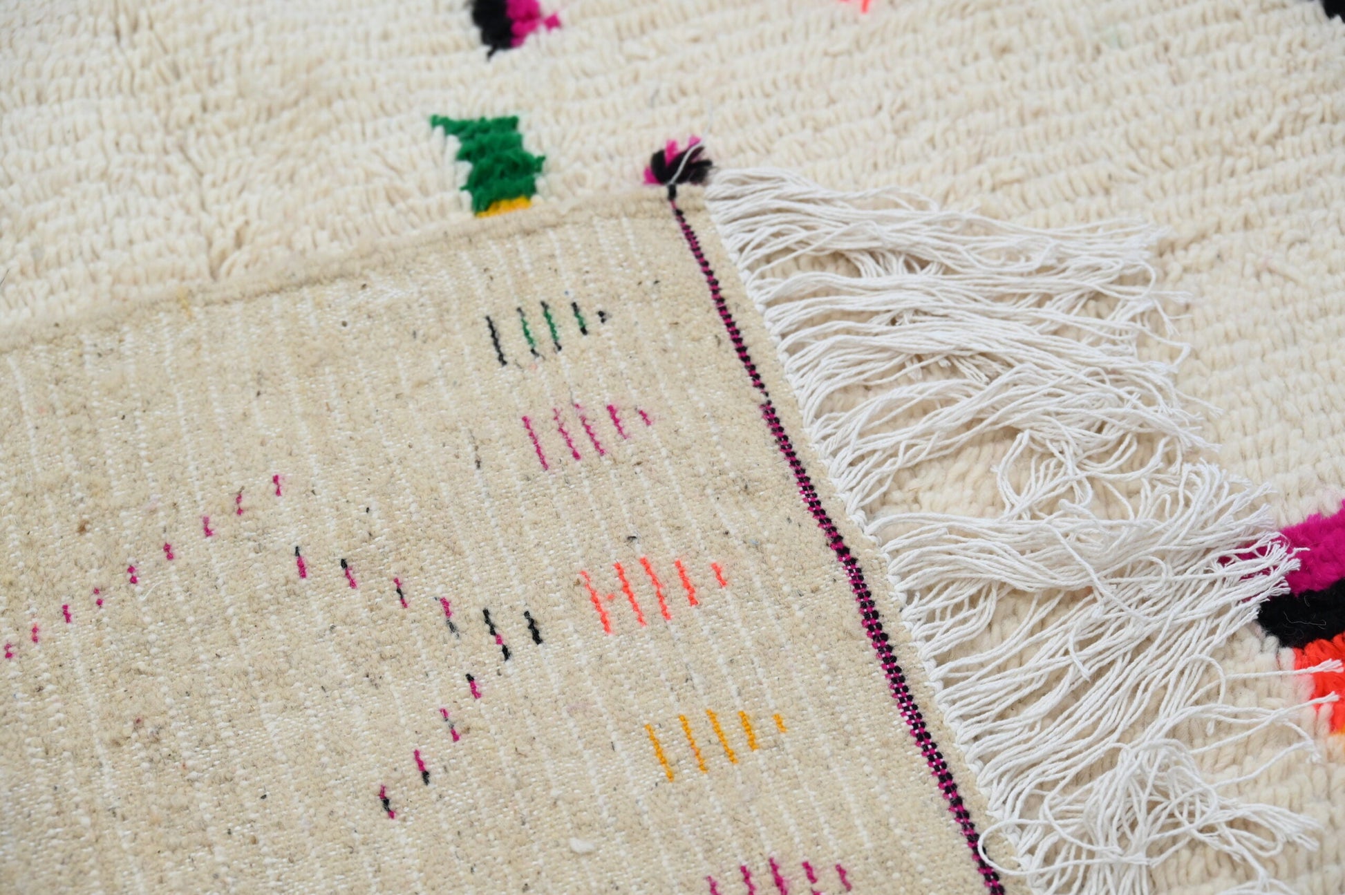 Moroccan Handmade Traditional Azilal Rug 260 X 148 Cm - Moroccan Rugs