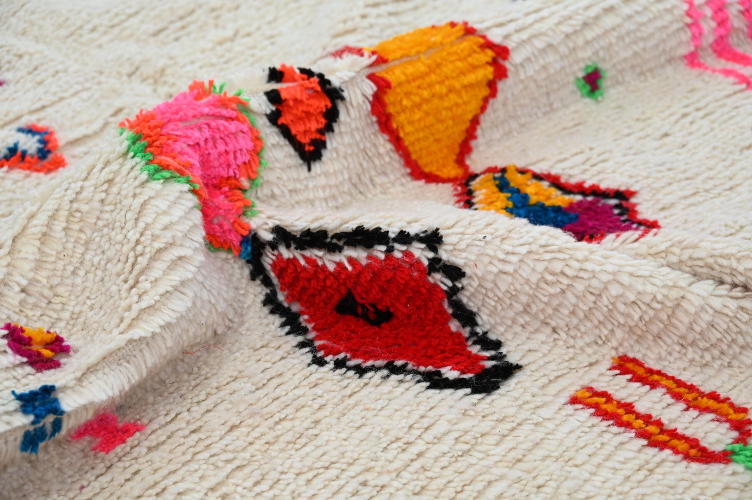 Moroccan Handmade Traditional Azilal Rug 262 X 142 Cm