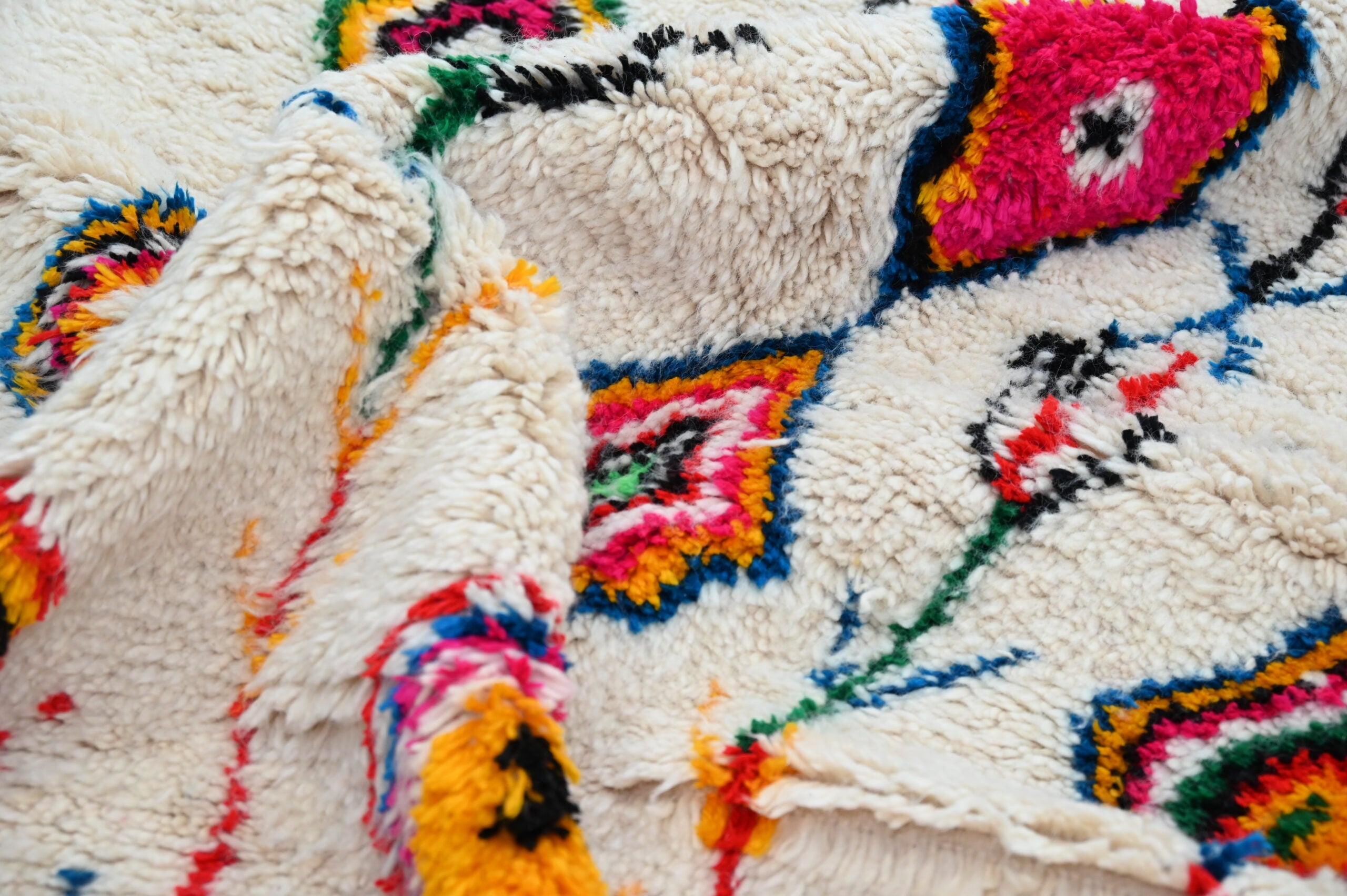 Moroccan Handmade Traditional Azilal Rug 262 X 157 Cm