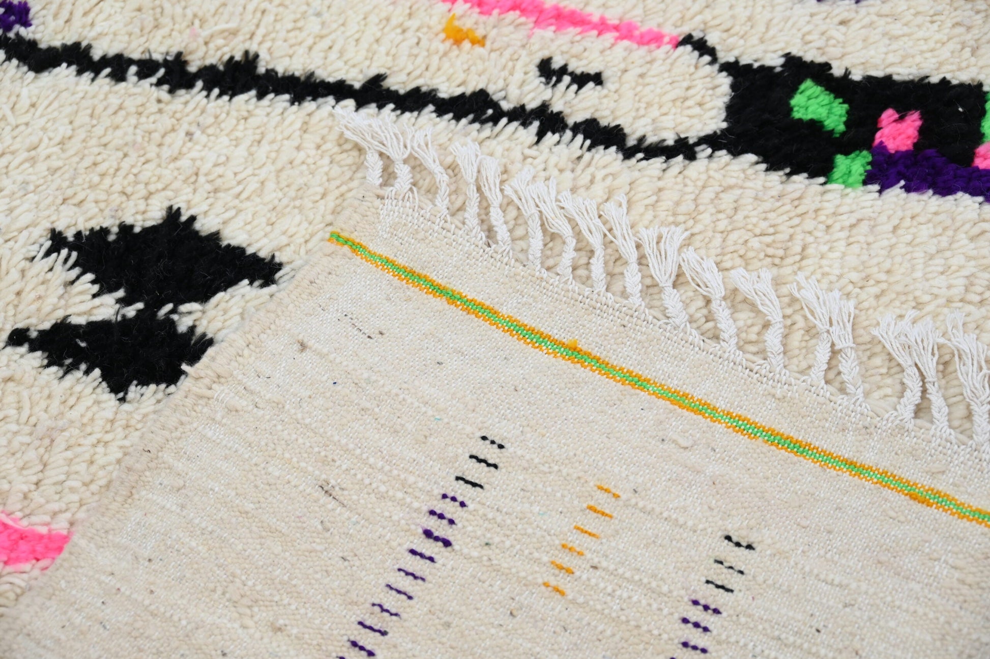 Moroccan Handmade Traditional Azilal Rug 274 X 145 Cm - Moroccan Rugs