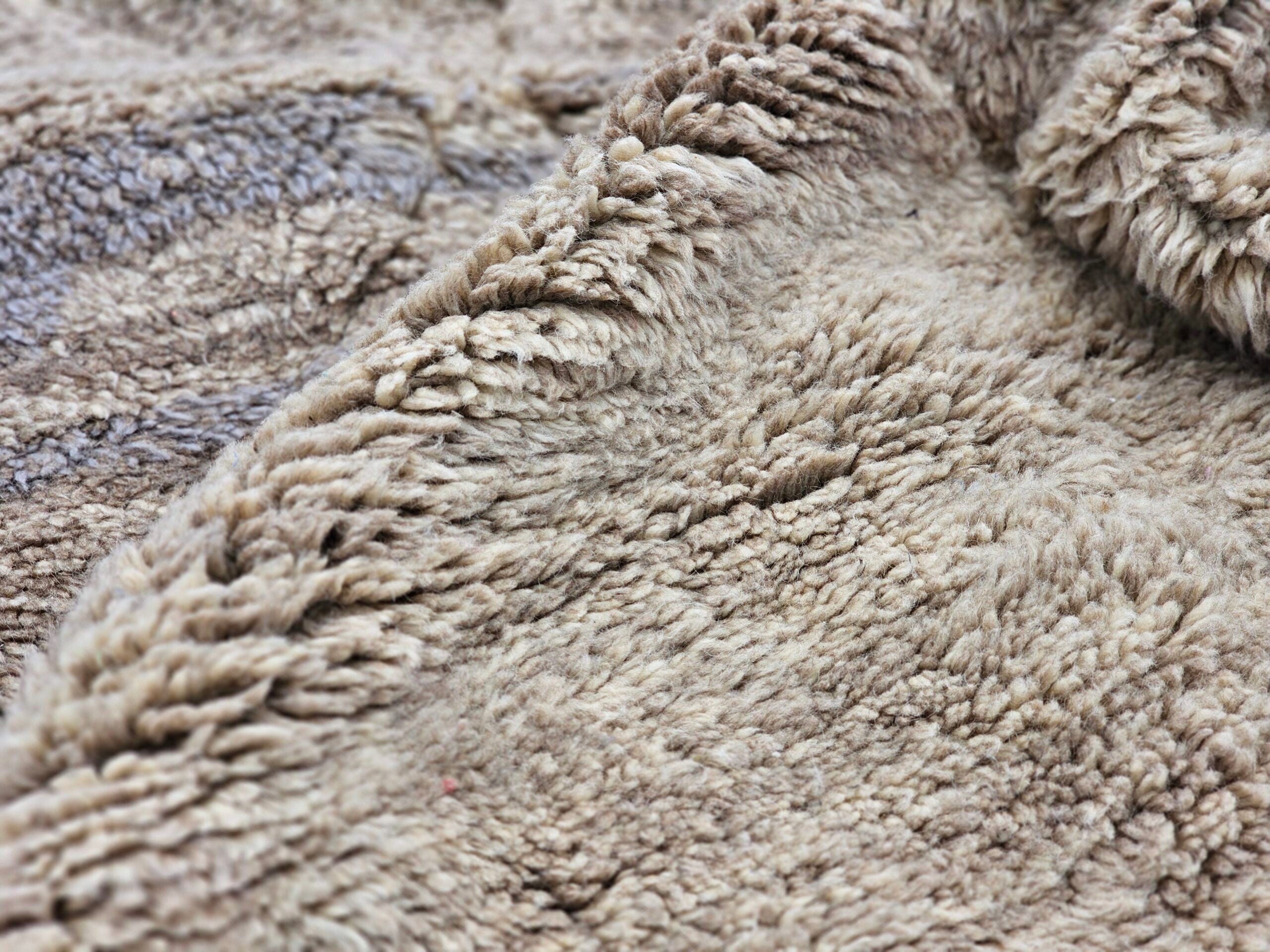 سجادة مغربية تقليدية مصنوعة يدويًا من بني مريرت، 330 × 323 سم