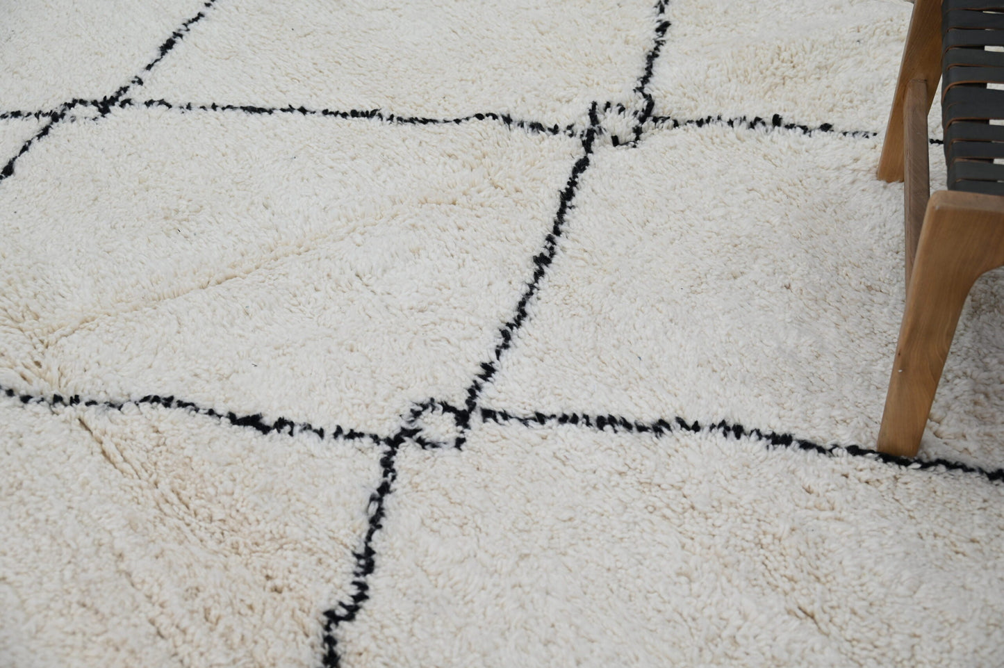 Moroccan Handmade Traditional Beni Ouarain Carpet 310 X 215 Cm - Moroccan Rugs