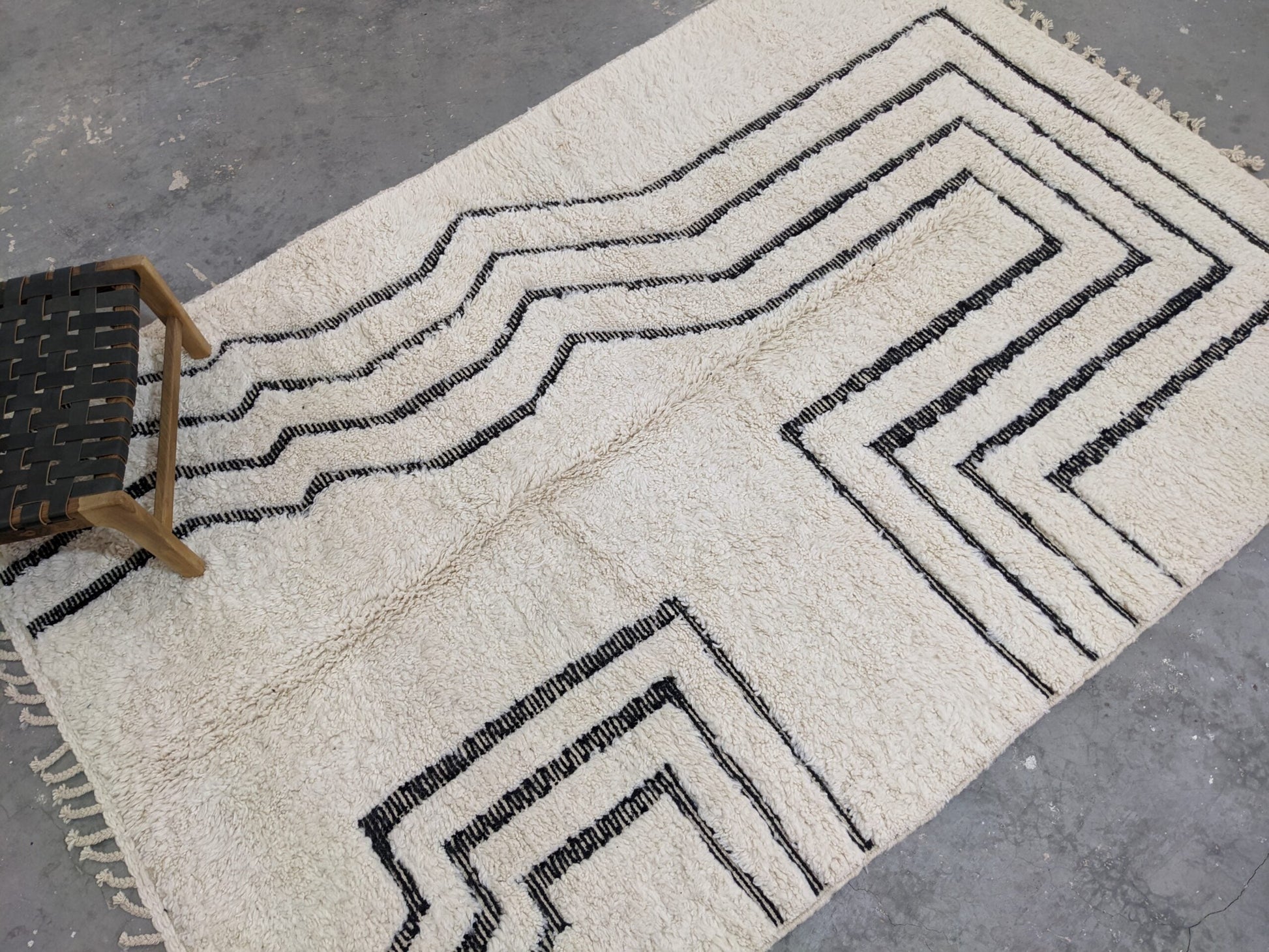 Moroccan Handmade Traditional Beni Ouarain Rug 285 X 194 cm - Moroccan Rugs