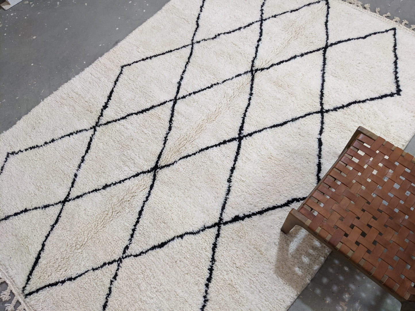 Moroccan Handmade Traditional Beni Ouarain Rug 292 X 202 cm - Moroccan Rugs