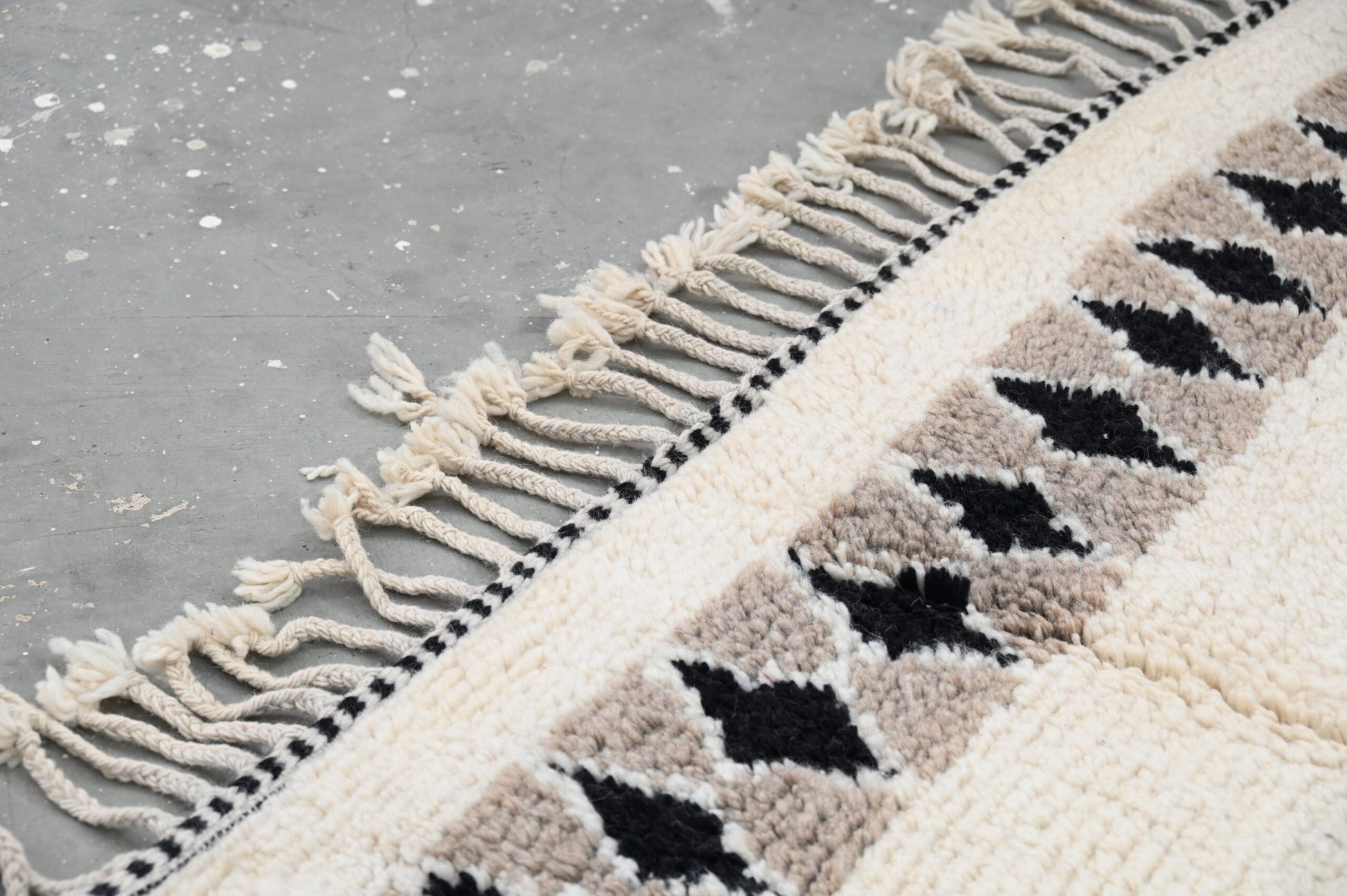 Moroccan Handmade Traditional Beni Ouarain Rug 303 X 196 Cm - Moroccan Rugs