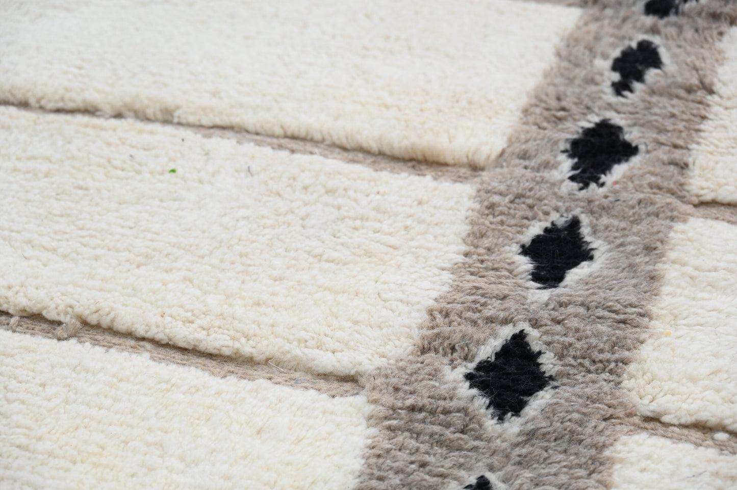 Moroccan Handmade Traditional Beni Ouarain Rug 303 X 196 Cm - Moroccan Rugs