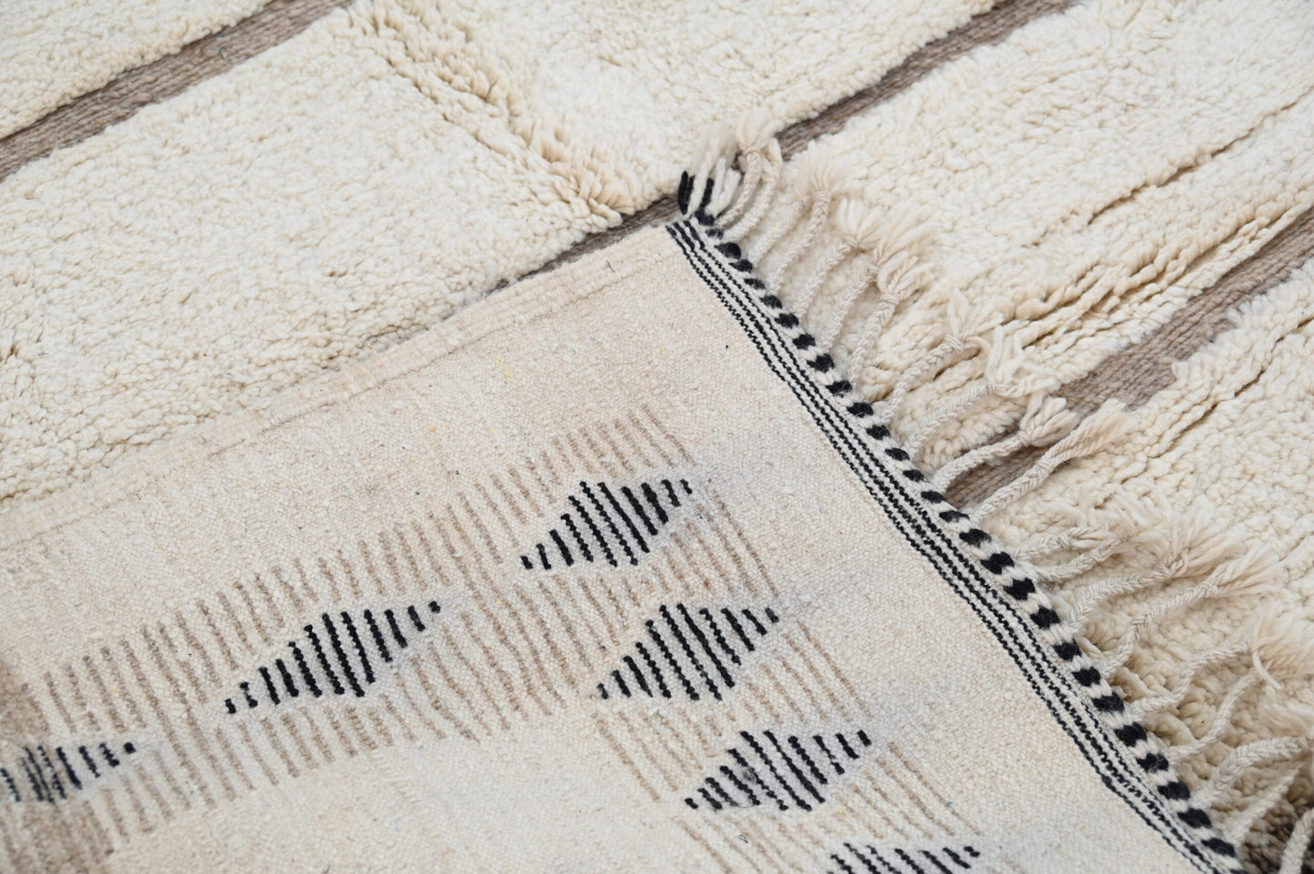 Moroccan Handmade Traditional Beni Ouarain Rug 303 X 196 Cm - Moroccan Rugs