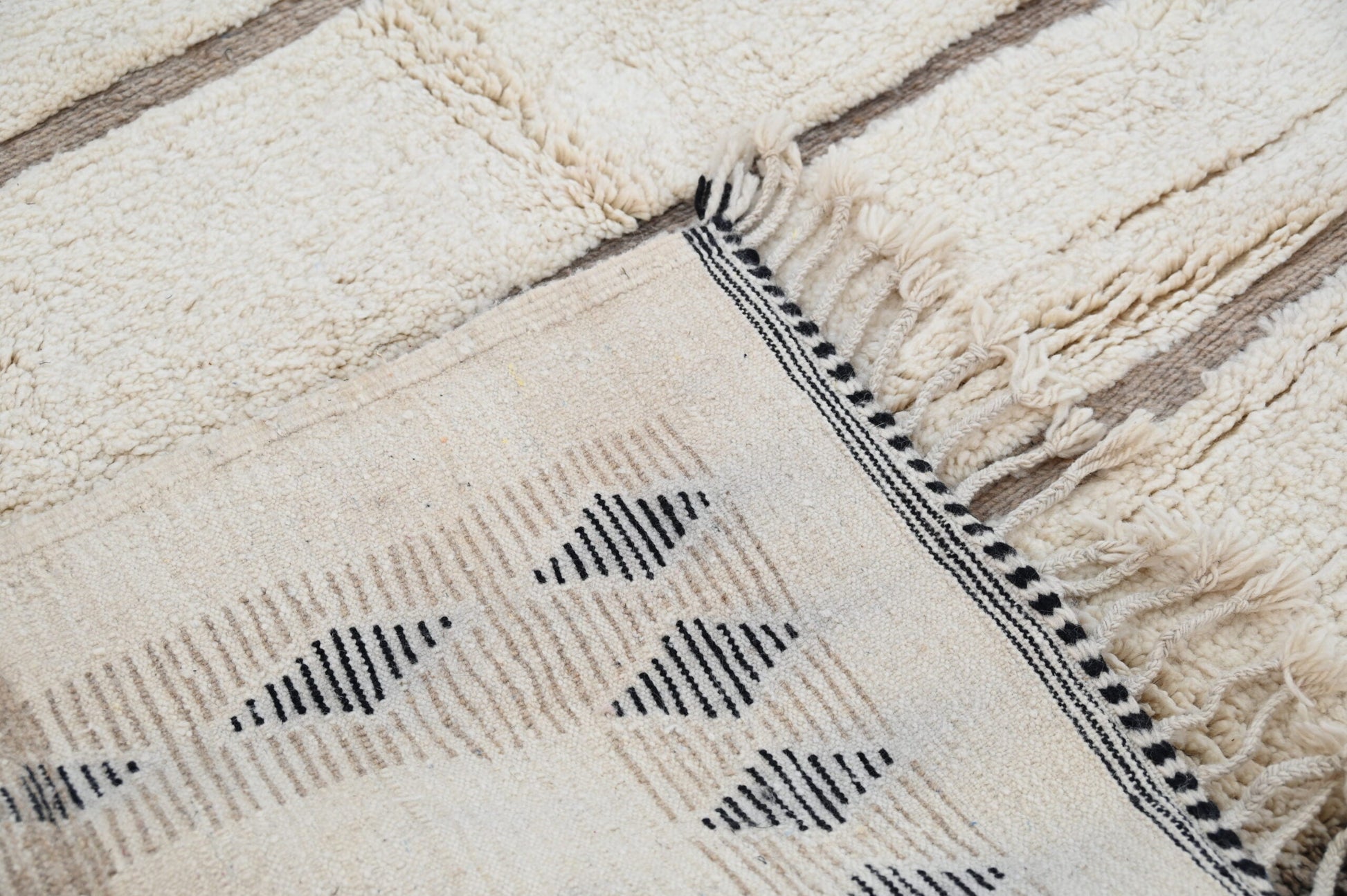 Moroccan Handmade Traditional Beni Ouarain Rug 303 X 196 Cm - Moroccan Rugs