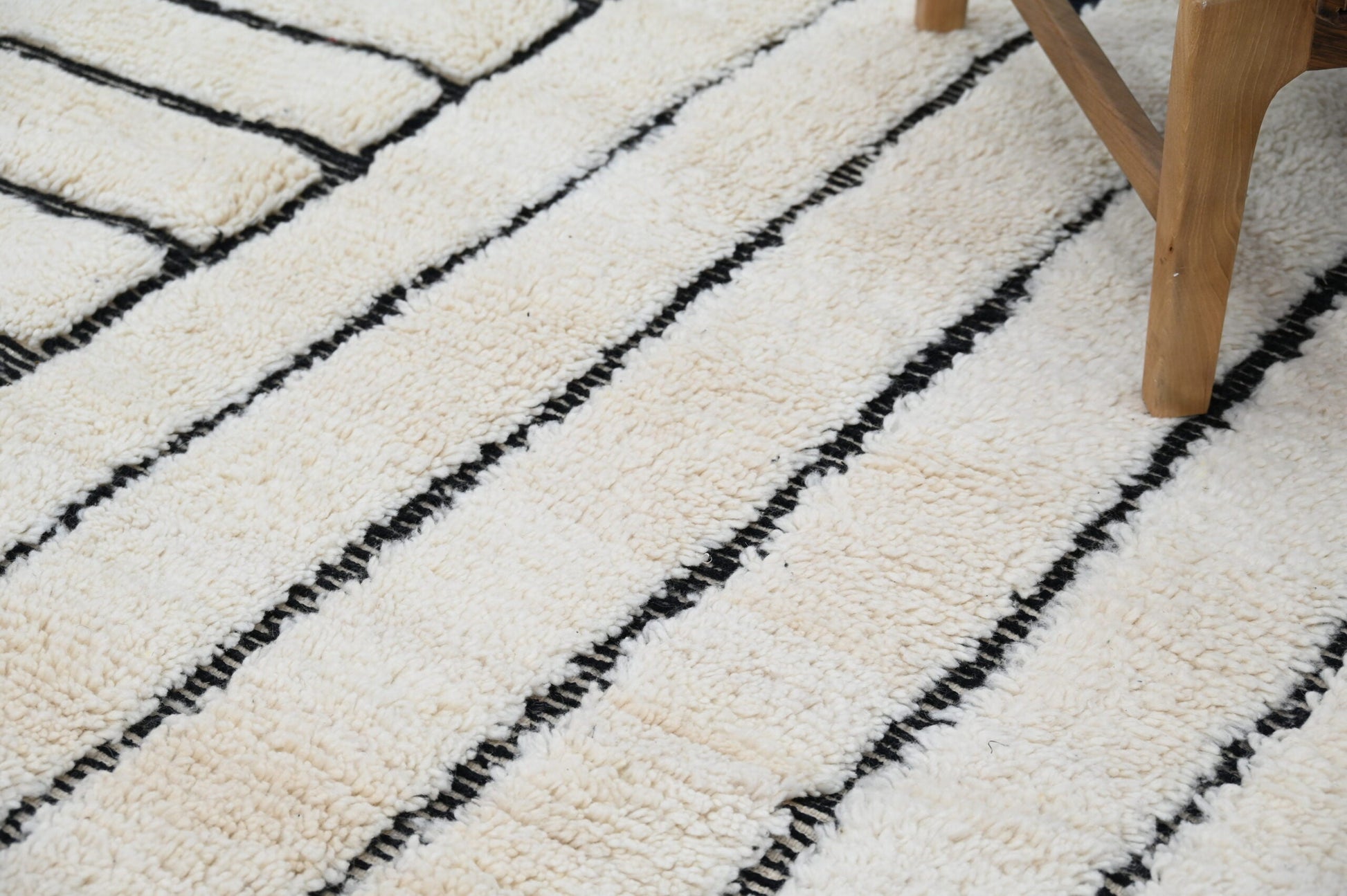 Moroccan Handmade Traditional Beni Ouarain Rug 304 X 210 cm - Moroccan Rugs