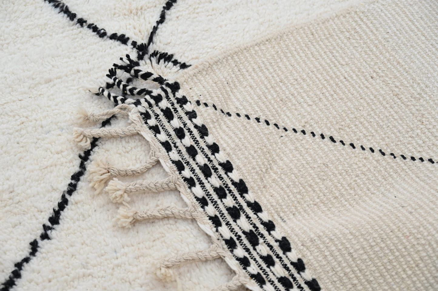 Moroccan Handmade Traditional Beni Ouarain Rug 309 X 204 Cm - Moroccan Rugs