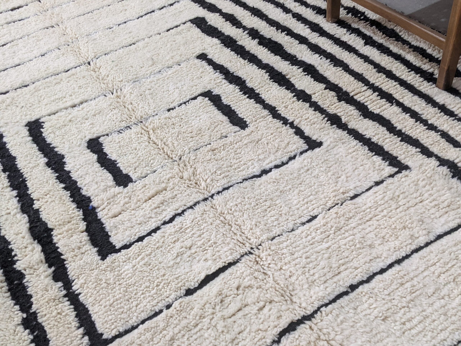 Moroccan Handmade Traditional Beni Ouarain Rug 344 X 216 Cm - Moroccan Rugs