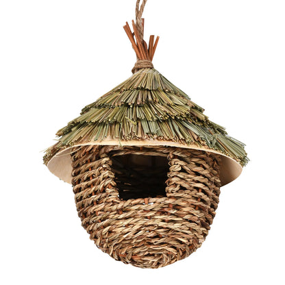 Natural Grass Bird Nest Cage for Outdoor Decor