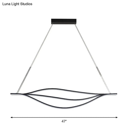 طقم إضاءة معلقة سوداء LED من DecorBites™ Nordic بإضاءة دافئة/بيضاء، بعرض 31.5 بوصة/39 بوصة/47 بوصة مع إضاءة جزيرة معدنية على شكل أوراق شجر