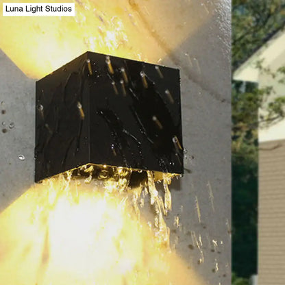 DecorBites™ DecorBites™ Nordic Metal Black Wall Lamp: Cube/Triangle/Cylinder LED Sconce for Outdoor