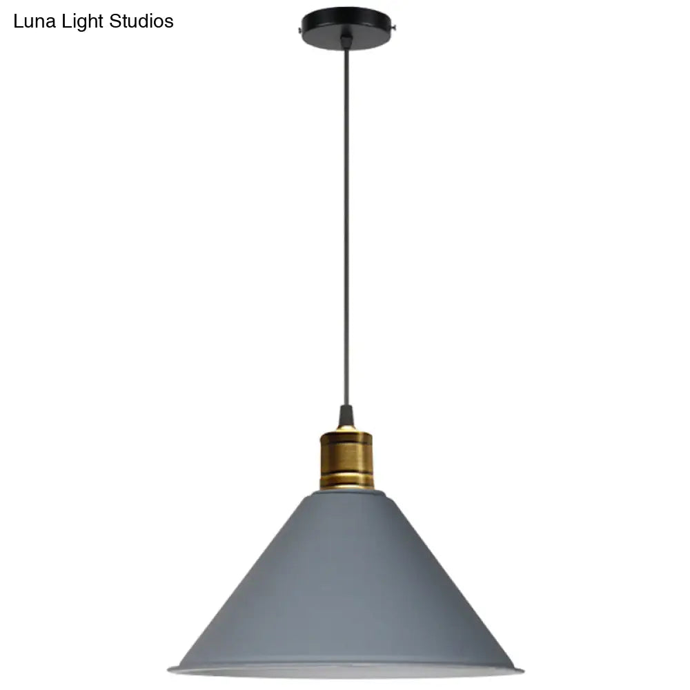 Nordic Modern Metal Tapered Hanging Light - Stylish 1-Light Restaurant Ceiling Pendant Lamp