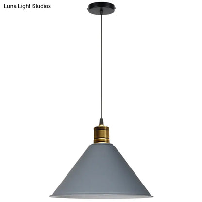 Nordic Modern Metal Tapered Hanging Light - Stylish 1-Light Restaurant Ceiling Pendant Lamp