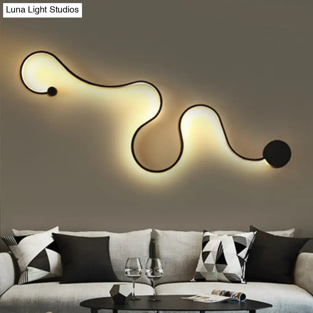 Lámpara de pared LED DecorBites™ de estilo nórdico - Diseño metálico de serpiente en elegante acabado negro - Ideal para espacios de vida contemporáneos