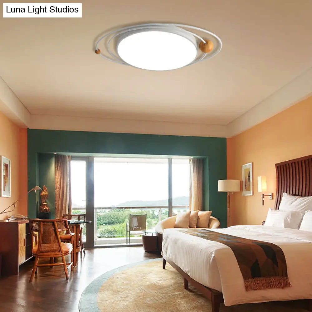 DecorBites™ Lámpara de techo LED empotrada de metal estilo nórdico - Lámpara de techo cilíndrica con diseño Orbit en verde/gris/blanco, 21"/26"/31" de ancho