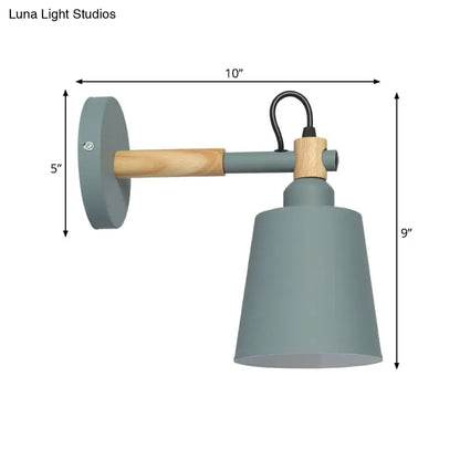 Aplique de pared DecorBites™ de estilo nórdico en metal - Lámpara de noche tipo cubo con detalles de madera en verde