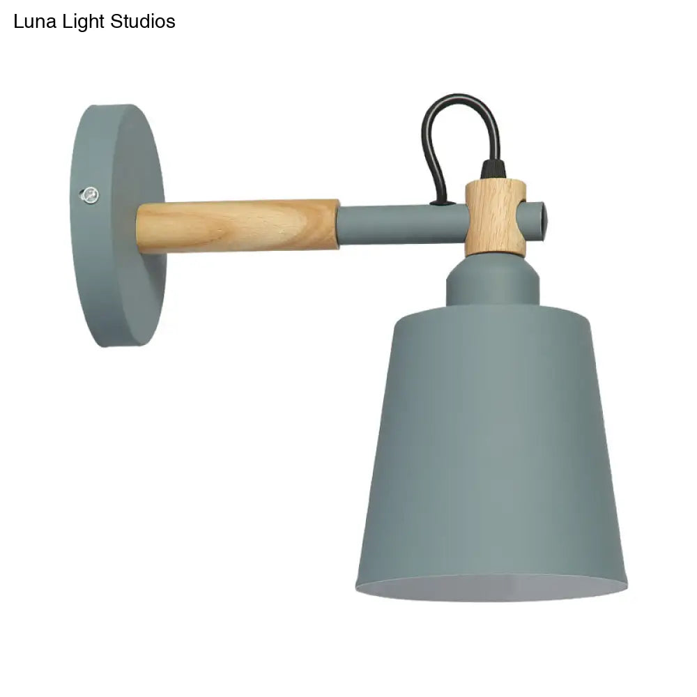 Aplique de pared DecorBites™ de estilo nórdico en metal - Lámpara de noche tipo cubo con detalles de madera en verde