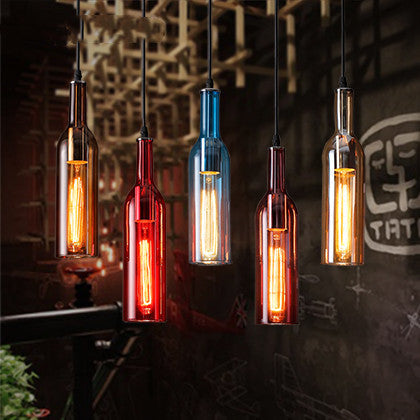 Chandelier de Botellas de Vino y Copas en Colores Creativos para Restaurante Bar de Estilo Nórdico