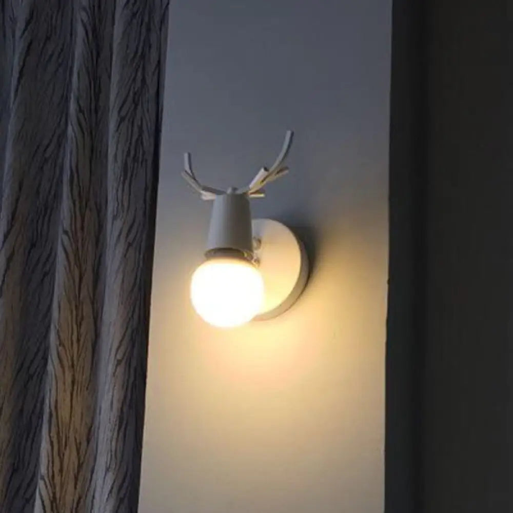 DecorBites™ DecorBites™ Nordic Stylish Black/White Antler Wall Sconce - Bedroom Metal Lamp with 1 Bulb