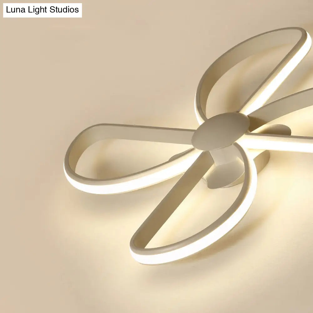 DecorBites™ DecorBites™ Nordic Stylish LED Ceiling Lamp - Blossom Shape, Ideal for Kid's Bedroom