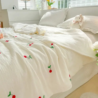 Off-white summer quilt with double layer yarn featuring white cotton bedspread and red cherry embroidery
