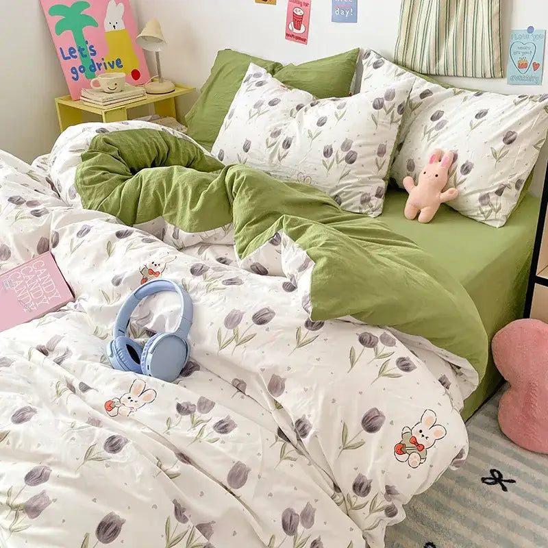 Cozy green and white tulip-patterned bed sets with soft plush fabric featuring decorbites cartoon pattern design