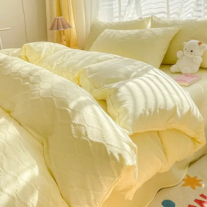 Soft pale yellow quilted duvet cover with subtle diamond pattern in decorbites fresh bubble yarn bedding set