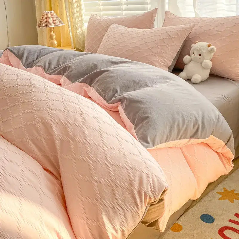 Pastel pink and gray velvet duvet set with subtle diamond quilted pattern in decorbites fresh bubble yarn bedding set