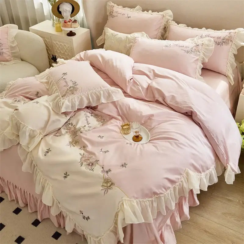 Pink and cream floral embroidered bedding set with flowers lace ruffles made of egyptian cotton for decorbites bedroom