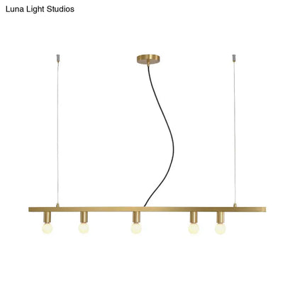 Lámpara de araña lineal de latón posmoderna con iluminación descendente - Lámpara colgante para mesa de comedor