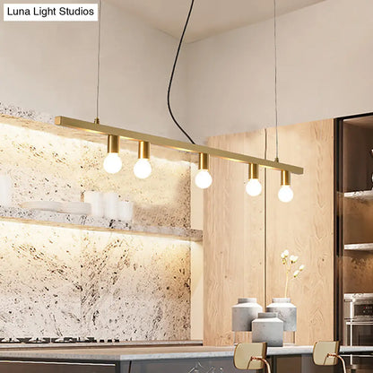 Lámpara de araña lineal de latón posmoderna con iluminación descendente - Lámpara colgante para mesa de comedor