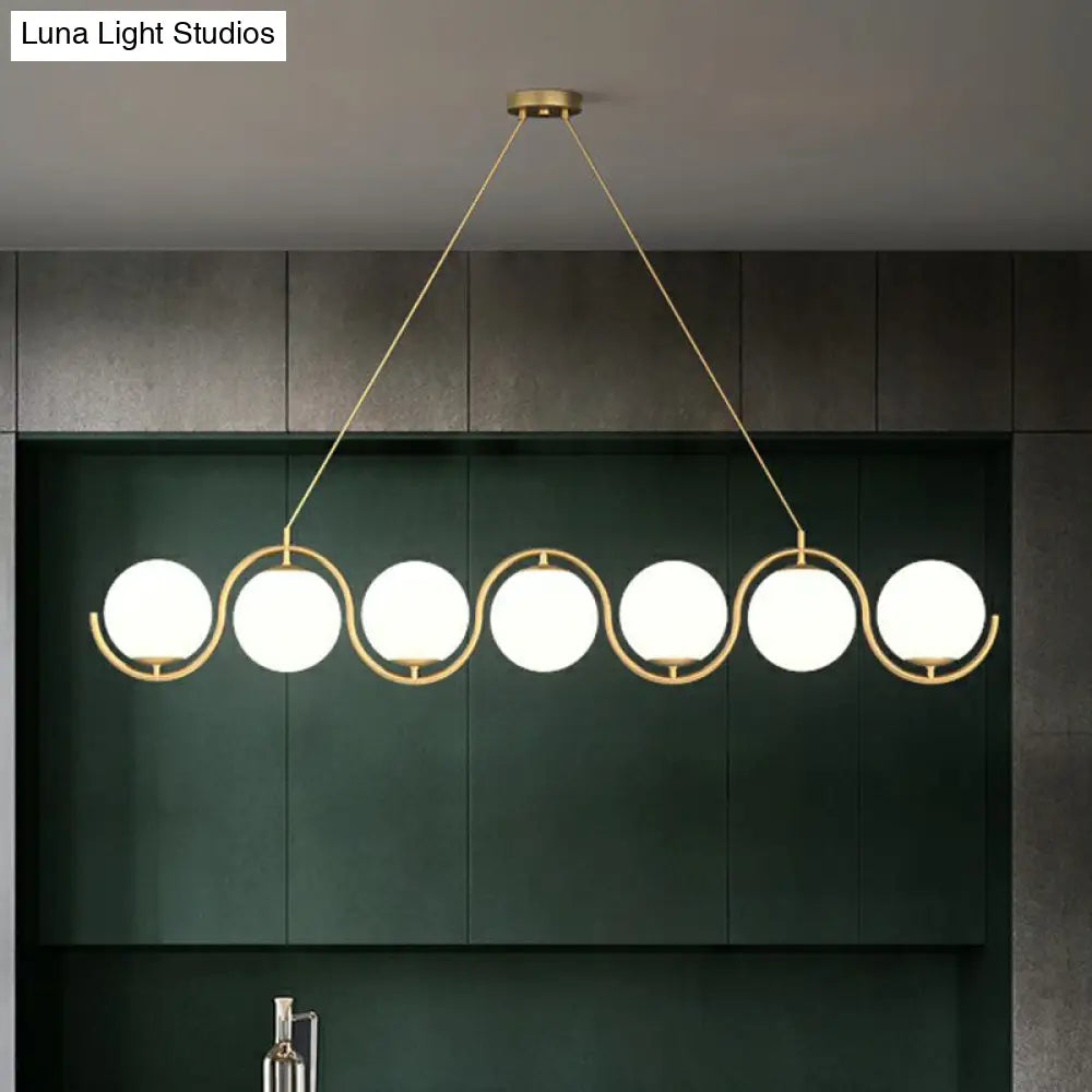 ديكوربايتس™ - وحدة إضاءة جزيرة بتصميم ما بعد الحداثة: مصباح معلق معدني متموج مع غطاء زجاجي