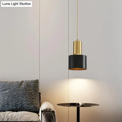 Postmodern Metal Grenade-shaped Suspension Lamp with 1 Bulb for Living Room